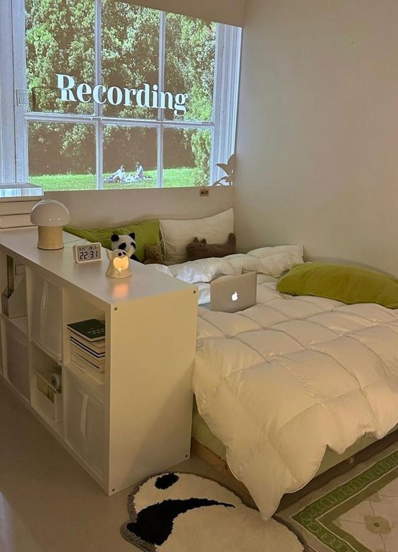 Pocket Cine - Ultra HD 4K Mini Projector