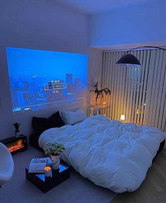 Pocket Cine - Ultra HD 4K Mini Projector