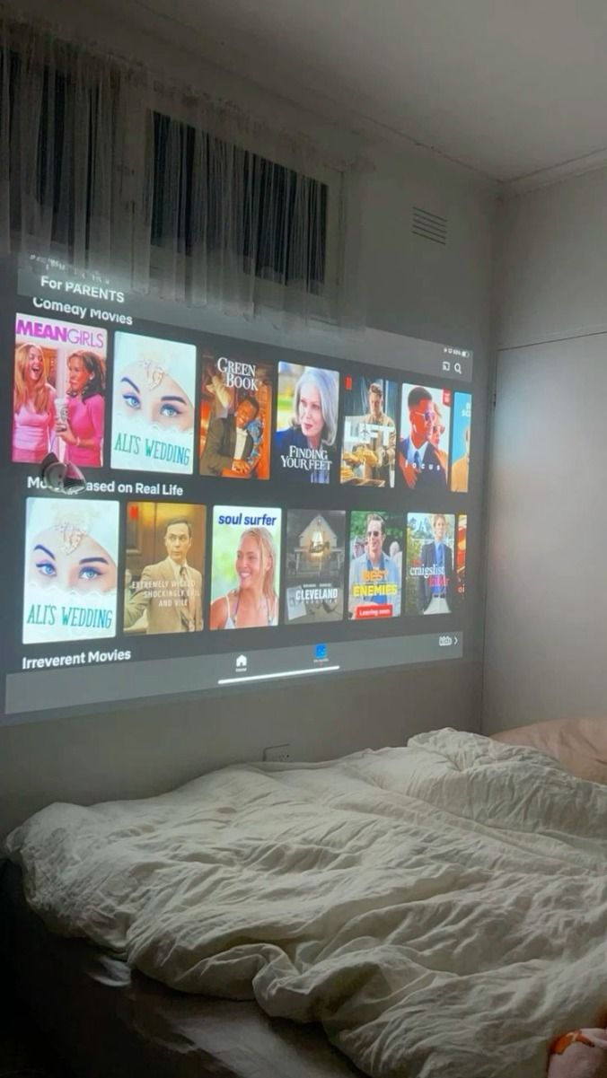 Pocket Cine - Ultra HD 4K Mini Projector